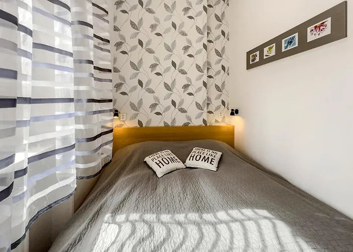 Laura\'S Apartment